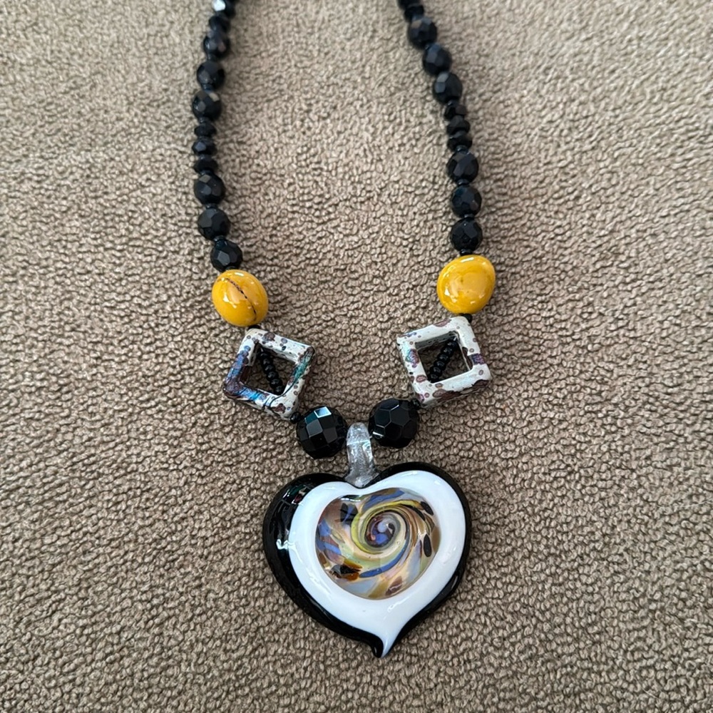 Vintage Handmade Style Black Beaded Heart Charm 17” Necklace (TD)